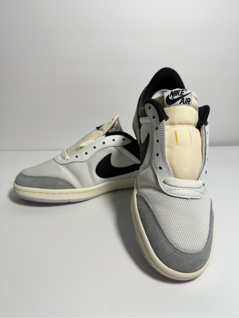 Nike Women’s Air Jordan Skyline Low size 8.5